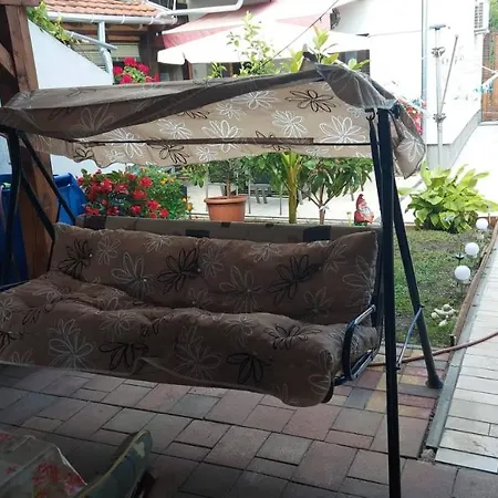 Angyalhaz Apartman. * 터폴차